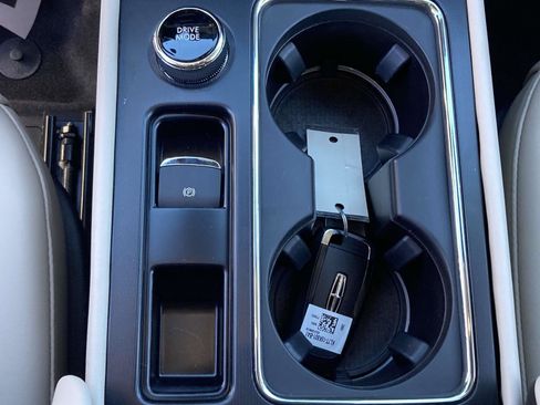 New 2025 Lincoln Corsair Reserve image 27