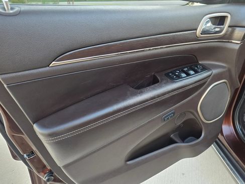Used 2014 Jeep Grand Cherokee Summit AWD/4WD image 26