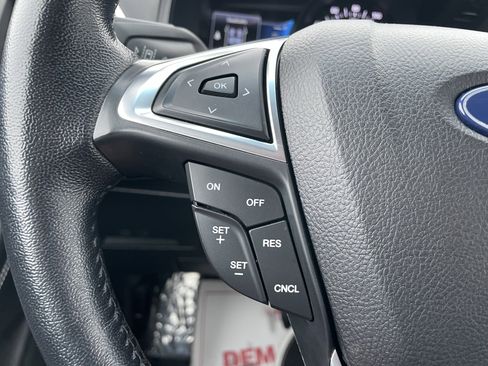 Used 2022 Ford Edge Titanium image 15