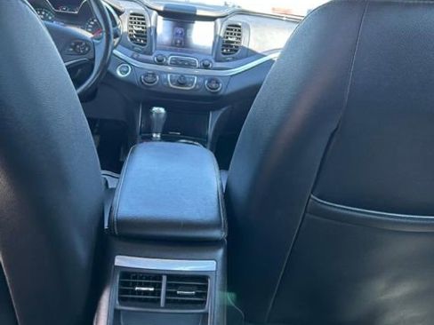 Used 2019 Chevrolet Impala LT image 12