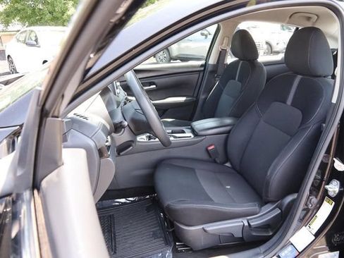 Certified 2024 Nissan Sentra SV FWD image 8