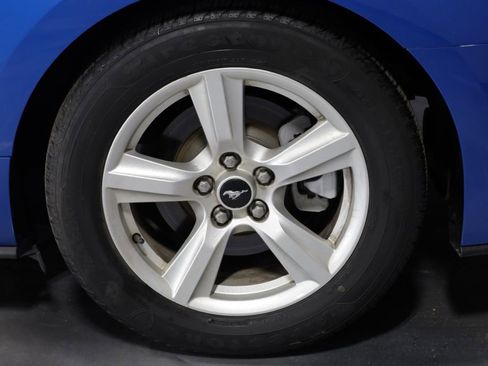 Used 2019 Ford Mustang Coupe RWD image 24