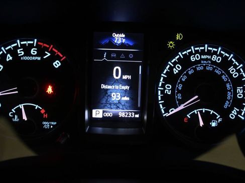 Used 2021 Toyota Tacoma TRD Off-Road w/ Technology Package AWD/4WD image 17