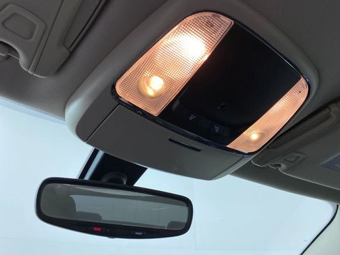 Used 2023 Chrysler 300 Touring w/ Sport Appearance Package image 22