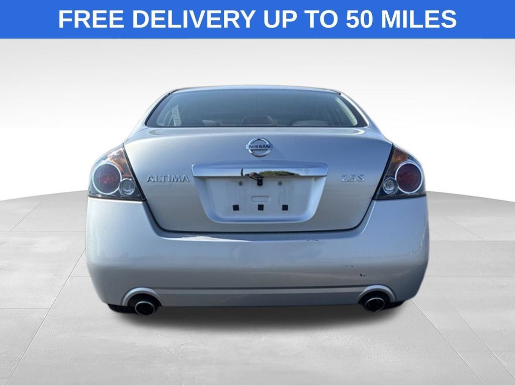 Used 2010 Nissan Altima 2.5 S FWD image 6