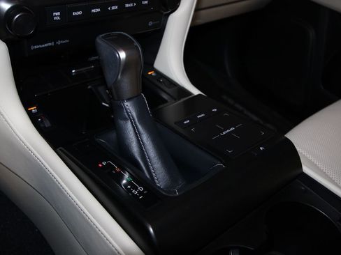 Used 2023 Lexus GX 460 Premium image 20