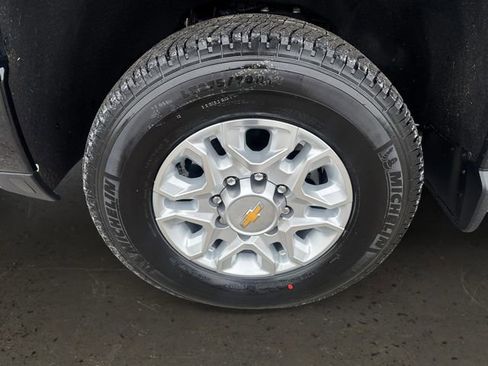 Certified 2024 Chevrolet Silverado 2500 Custom w/ Custom Value Package image 9