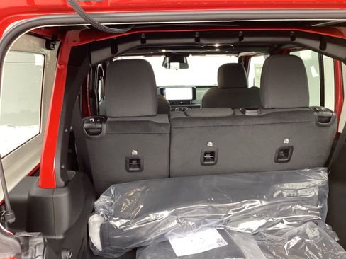 New 2026 Jeep Wrangler Unlimited Sport image 7