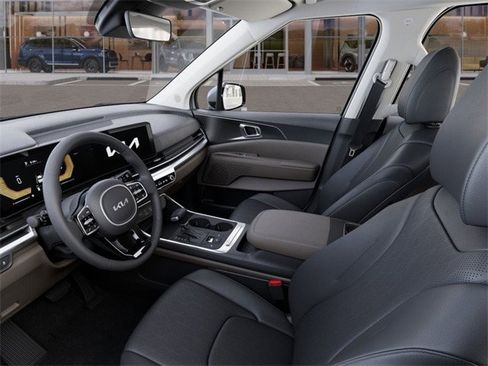 New 2025 Kia Carnival LXS image 17