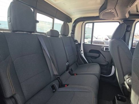 New 2026 Jeep Gladiator Sport image 15