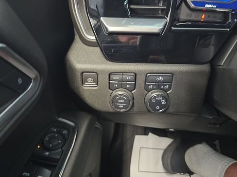 Used 2023 Chevrolet Silverado 1500 LT w/ Z71 Off-Road Package AWD/4WD image 20