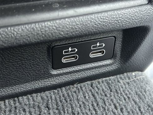 Used 2021 BMW 540i w/ Premium Package image 22