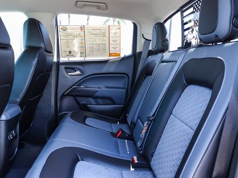 Used 2021 Chevrolet Colorado Z71 AWD/4WD image 24