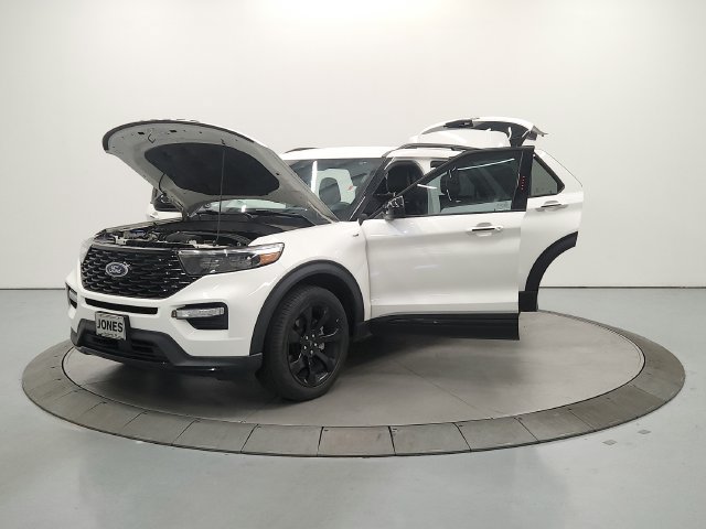 Used 2024 Ford Explorer ST-Line w/ Class IV Trailer Tow Package AWD/4WD image 12