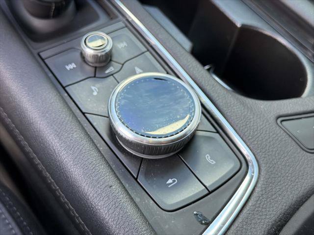 Used 2024 Cadillac XT6 Premium Luxury AWD/4WD image 35