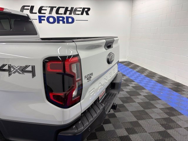 New 2026 Ford Ranger Lariat w/ Black Appearance Package AWD/4WD image 11