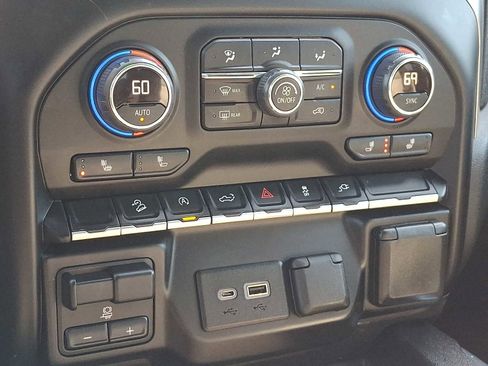 Used 2022 Chevrolet Silverado 1500 RST w/ Convenience Package II image 16