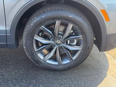 Certified 2023 Volkswagen Tiguan SE image 7