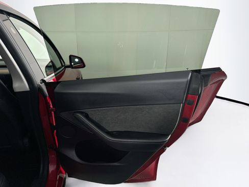 Used 2023 Tesla Model Y Performance image 30