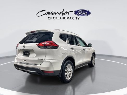 Used 2017 Nissan Rogue SV AWD/4WD image 8