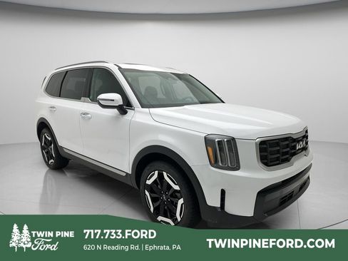 Used 2025 Kia Telluride S AWD/4WD image 1