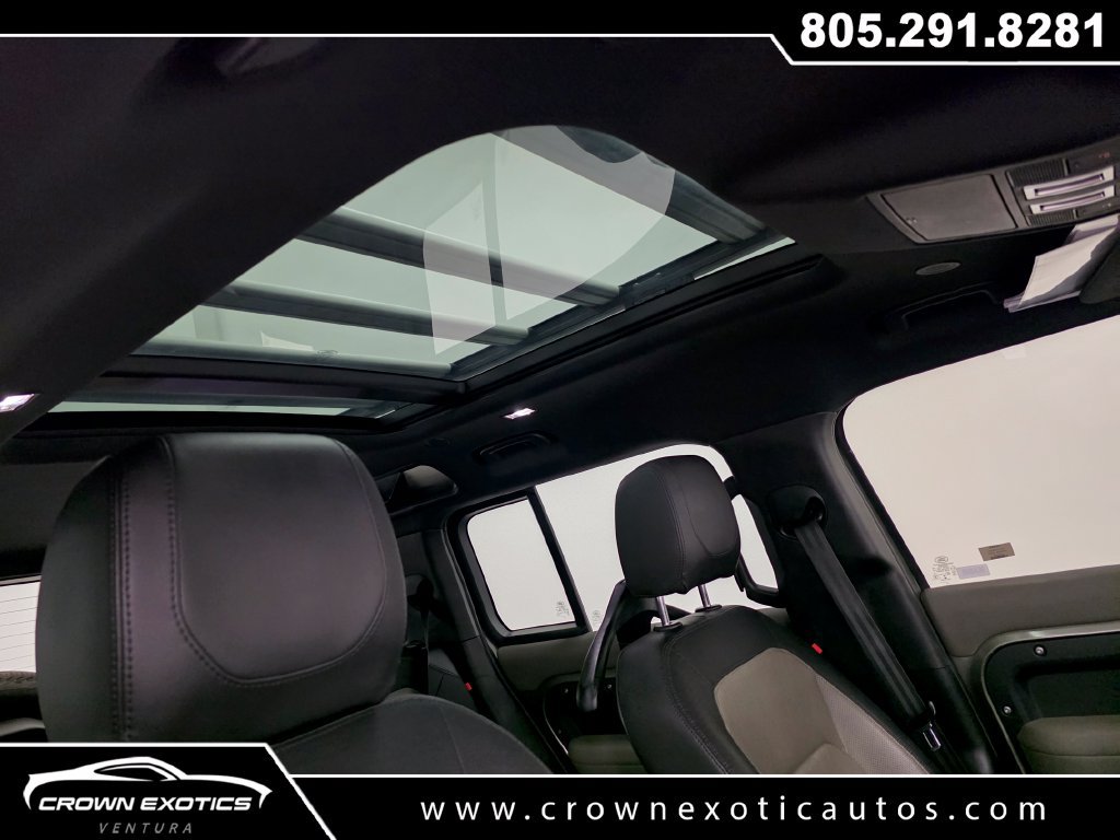 Used 2022 Land Rover Defender 110 X-Dynamic SE AWD/4WD image 8