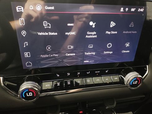 New 2026 GMC Canyon Elevation w/ Convenience Package image 29