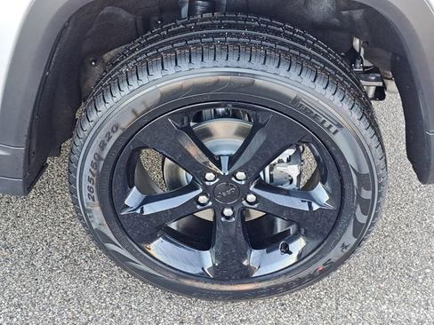 New 2025 Jeep Grand Cherokee Limited image 26