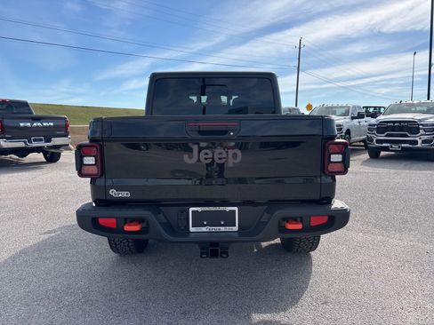 New 2026 Jeep Gladiator Mojave image 5