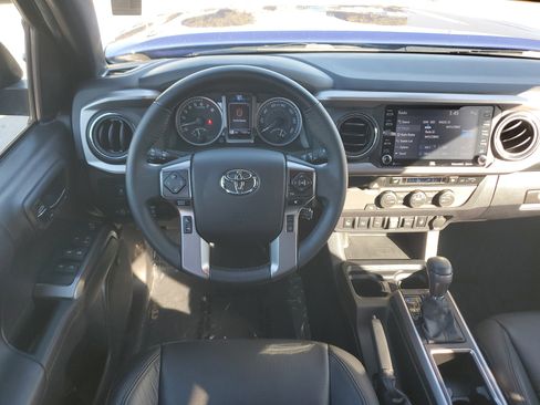 Used 2022 Toyota Tacoma Limited image 21