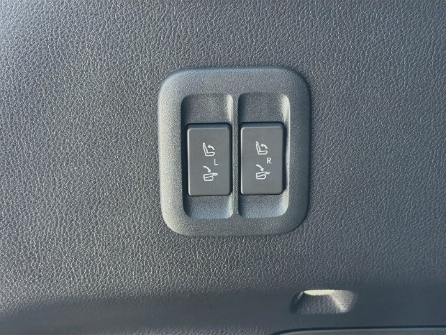 Used 2024 Lexus TX 350 FWD w/ Captains Chair Package image 11