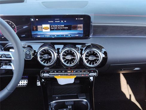 New 2026 Mercedes-Benz CLA 250 image 8