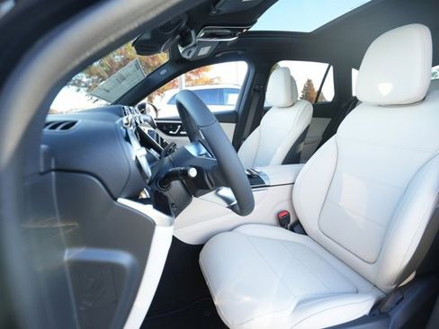 Used 2026 Mercedes-Benz GLC 300 4MATIC image 35