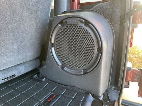 Used 2007 Jeep Wrangler Sahara w/ Dual Top Group image 14