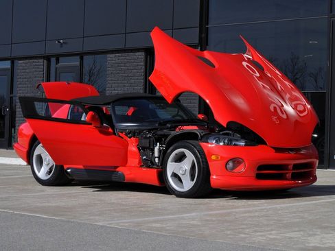 Used 1994 Dodge Viper RT/10 image 24