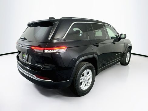 Used 2023 Jeep Grand Cherokee Laredo w/ Trailer Tow Prep Group (B) AWD/4WD image 9