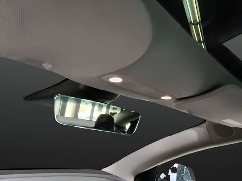 Used 2022 Tesla Model 3 Long Range image 29