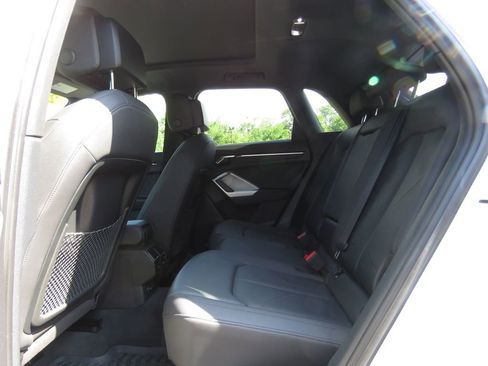 Used 2022 Audi Q3 2.0T Premium w/ Convenience Package AWD/4WD image 20