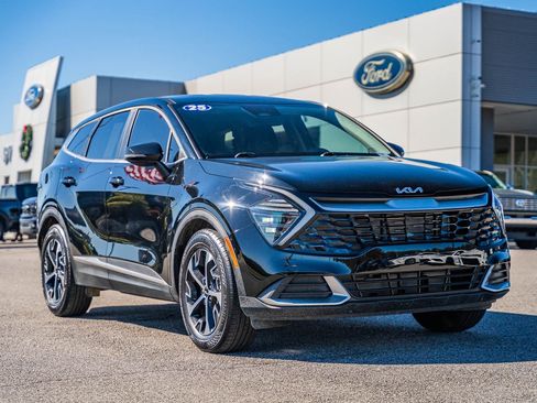 Used 2025 Kia Sportage EX image 1