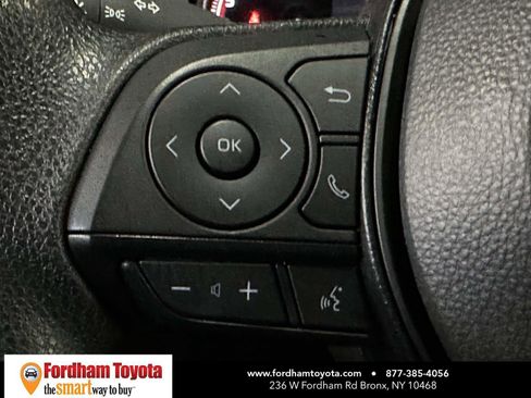 Used 2025 Toyota RAV4 XLE image 29