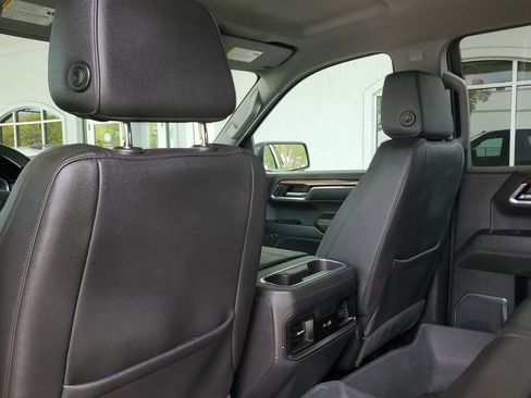 Used 2024 Chevrolet Silverado 1500 LT Trail Boss w/ LT Trail Boss Premium Package AWD/4WD image 15