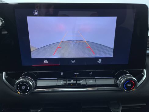 Used 2024 GMC Canyon Elevation image 18