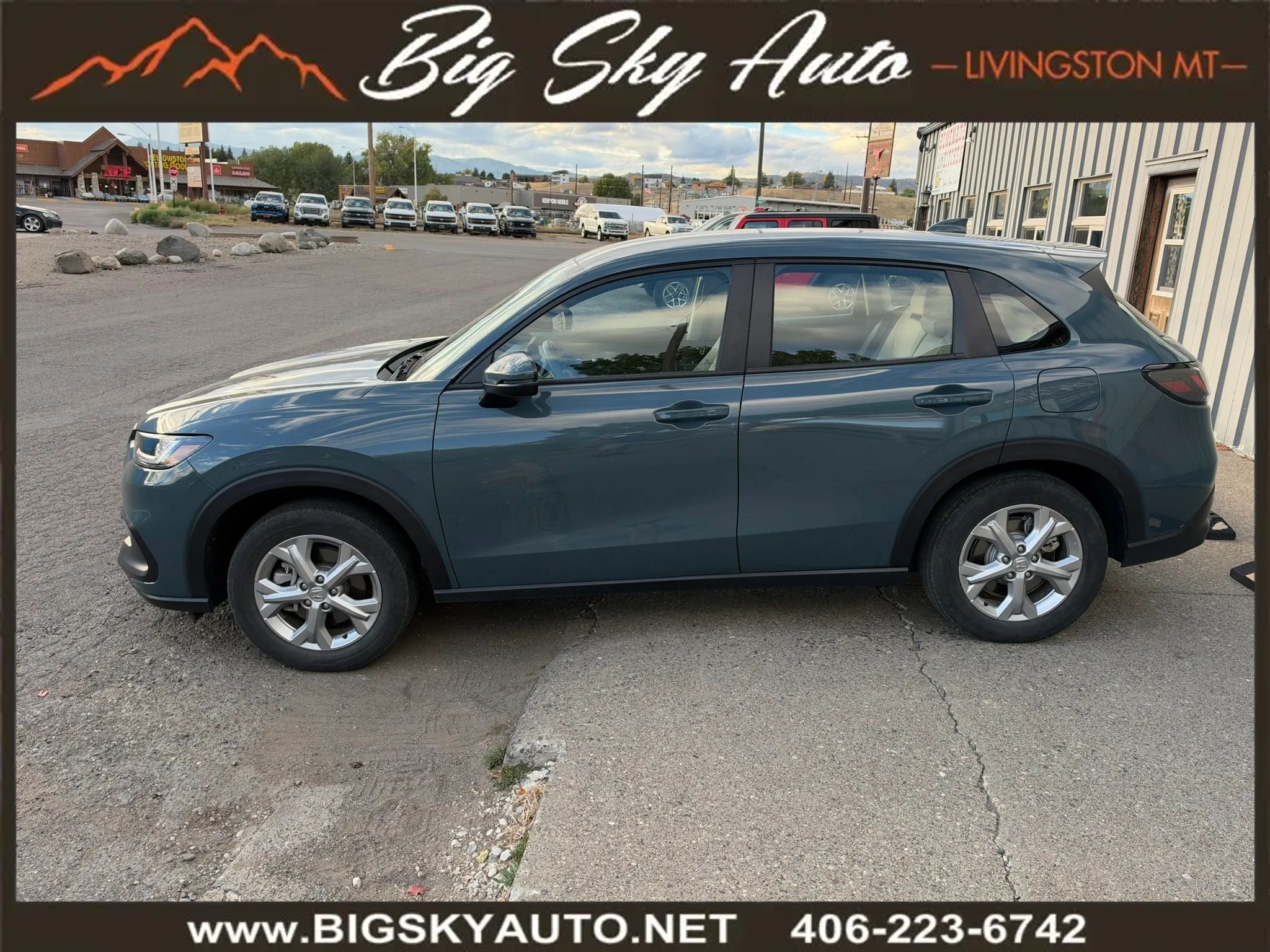 Used 2025 Honda HR-V LX image 4