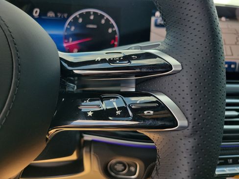 New 2026 Mercedes-Benz GLS 580 4MATIC image 24