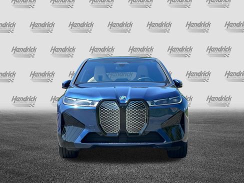 Certified 2023 BMW iX xDrive50 w/ Premium Package AWD/4WD image 10