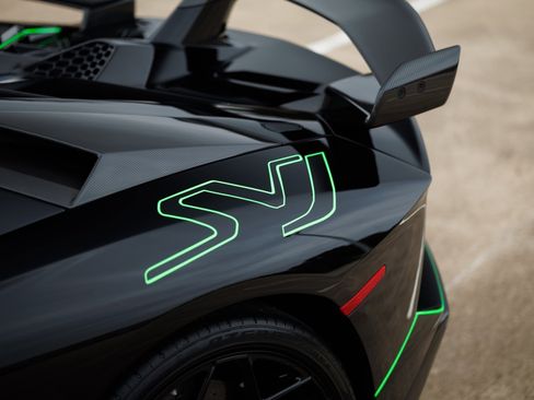 Used 2021 Lamborghini Aventador SVJ image 30