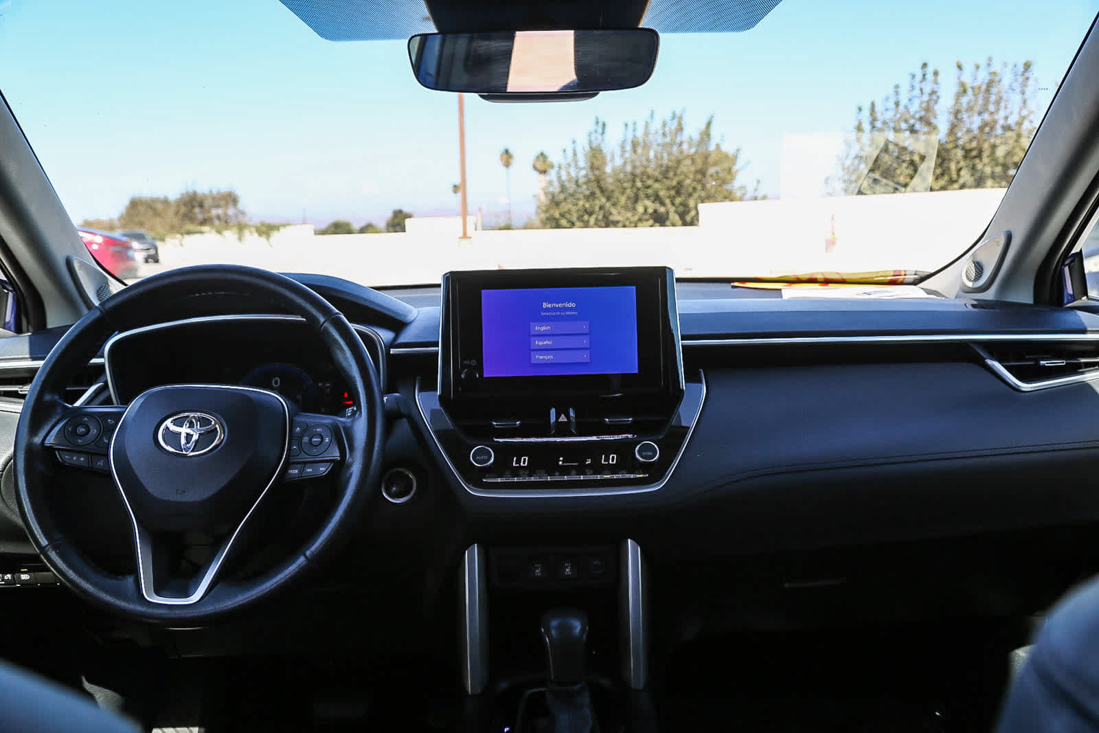 Used 2023 Toyota Corolla Cross XLE w/ Convenience Package FWD image 12