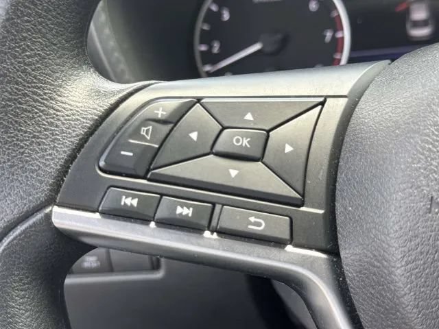 Certified 2025 Nissan Sentra SV FWD image 32