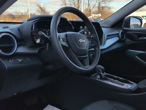 Used 2024 Chevrolet Trax LS image 17