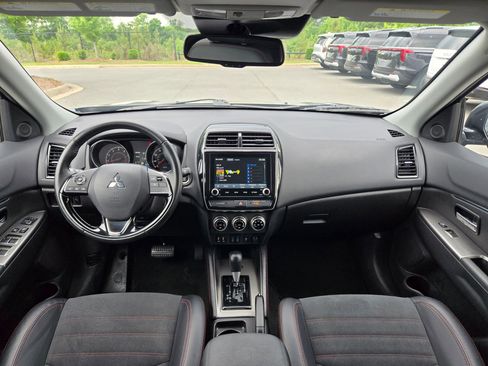 Used 2024 Mitsubishi Outlander Sport AWD image 10